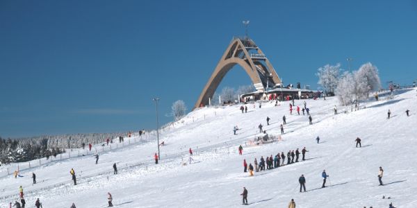 Skiliftkarussell Winterberg mit St.-Georg-Schanze