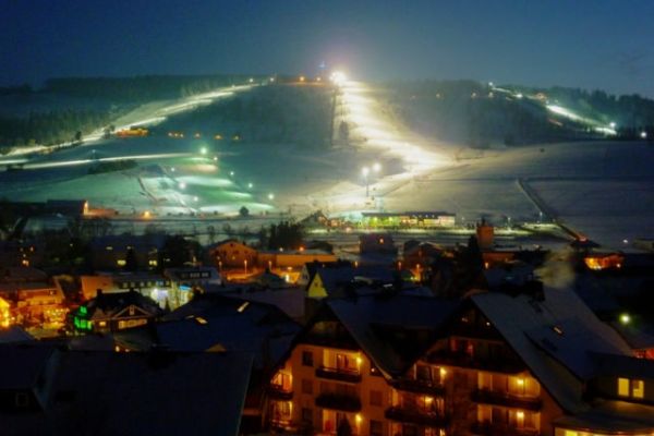 Flutlicht-Ski im Skigebiet Willingen